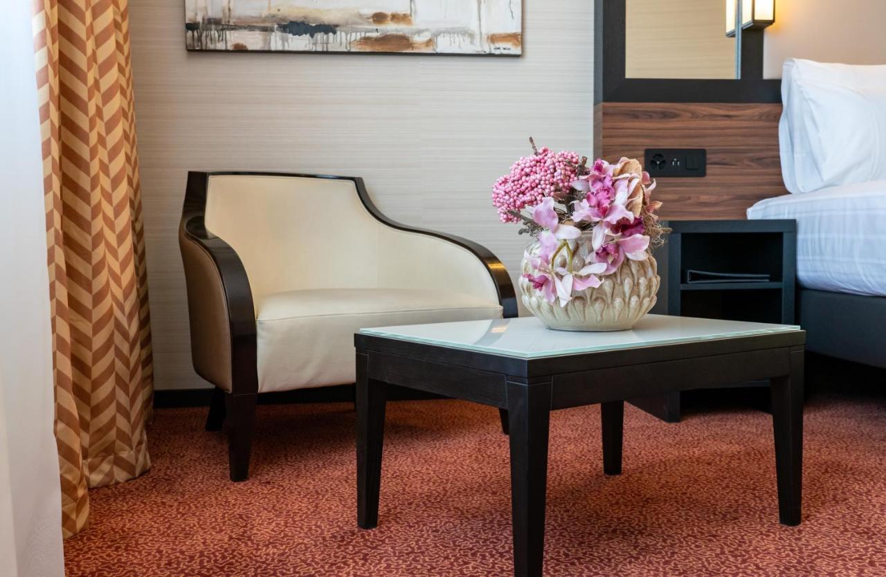 Nash Suites Airport Hotel Le Grand Saconnex Экстерьер фото