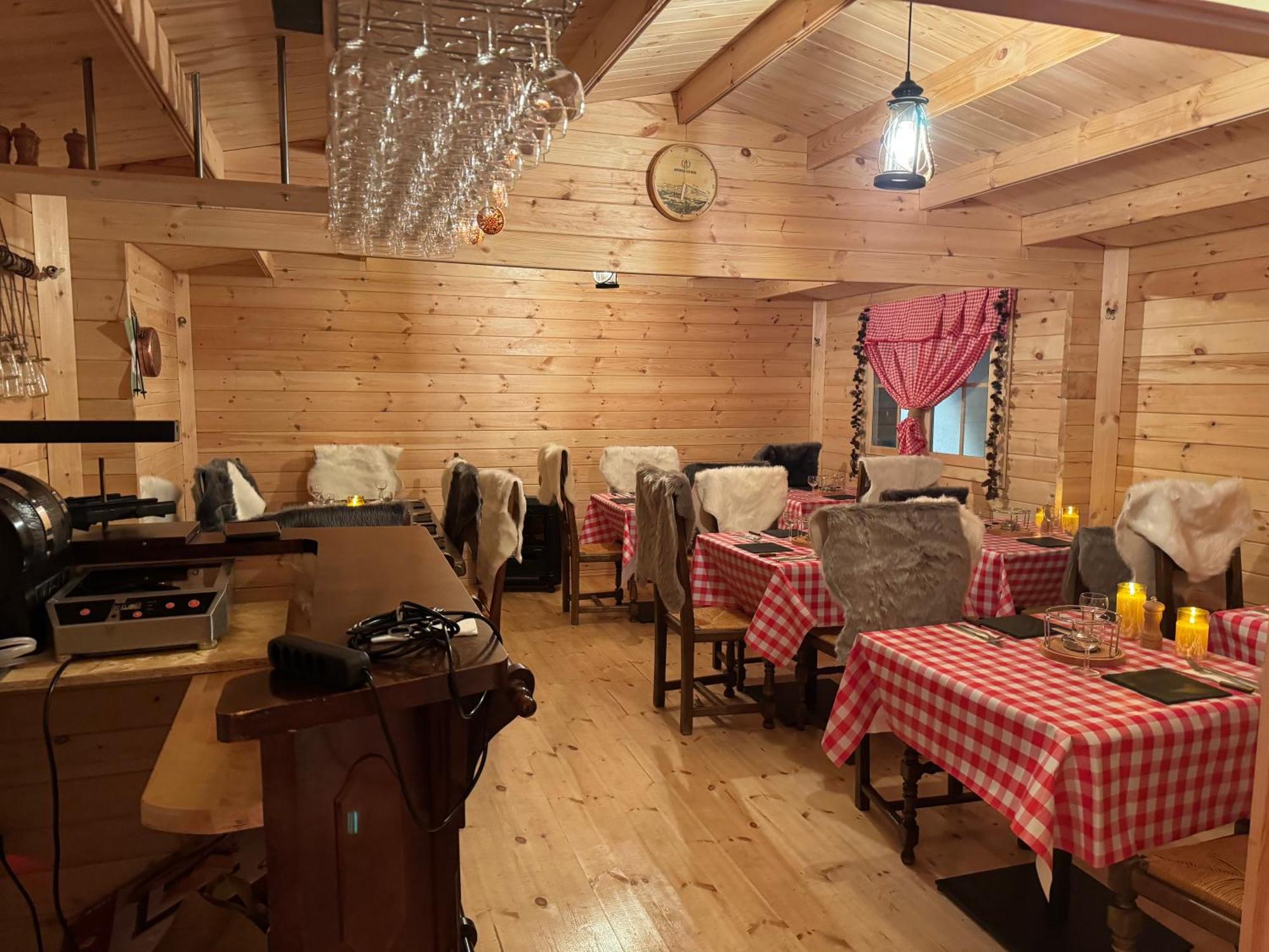 Nash Suites Airport Hotel Le Grand Saconnex Экстерьер фото